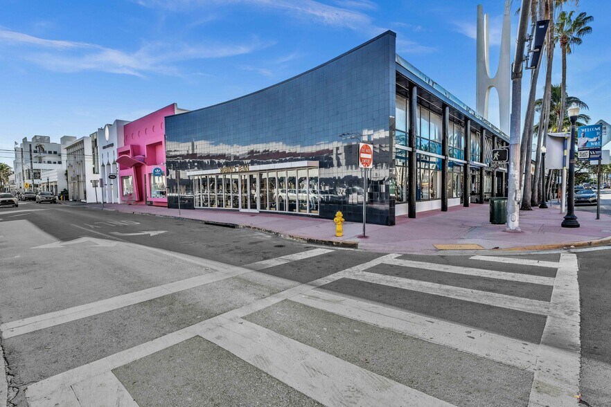 743-755 Washington Ave, Miami Beach, FL à louer - Photo de l’immeuble – Image 1 sur 9