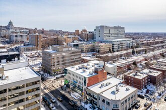 5900-5950 Ch De La Côte-Des-Neiges, Montréal, QC - Vue aérienne  vue de carte