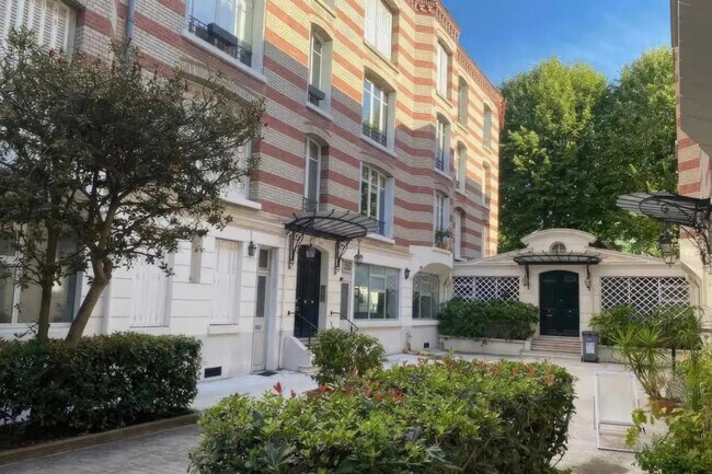 Plus de détails pour Bureau à vendre