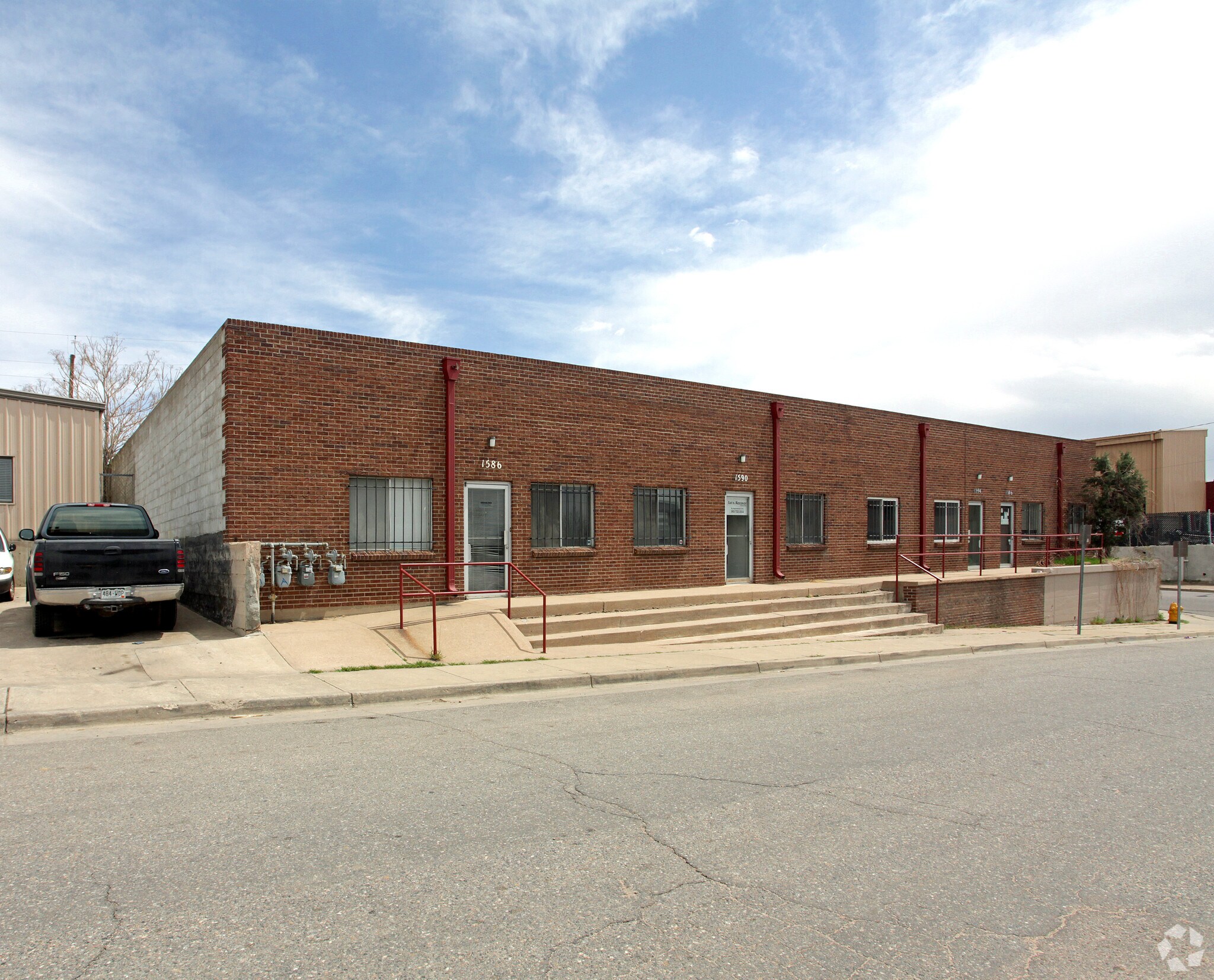 1586-1596 S Acoma St, Denver, CO à louer Photo principale– Image 1 sur 8