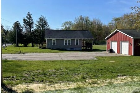 13600 Wilson Rd, New Buffalo, MI à vendre - Photo principale – Image 1 sur 2