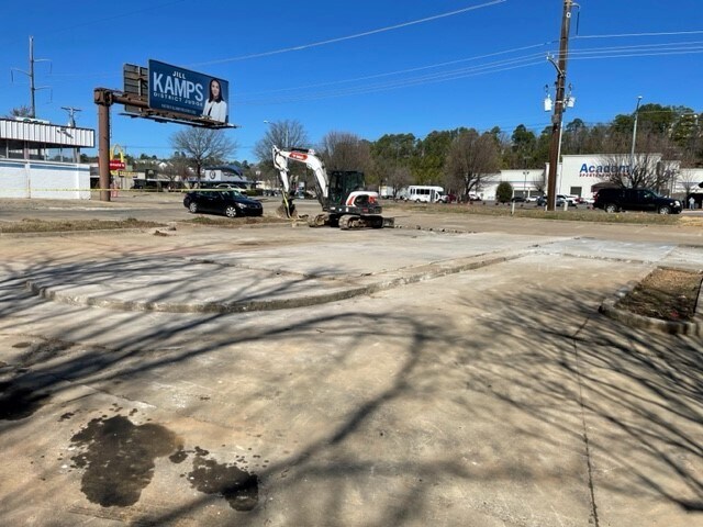 11415 W Markham St, Little Rock, AR à louer - Photo de l’immeuble – Image 2 sur 6