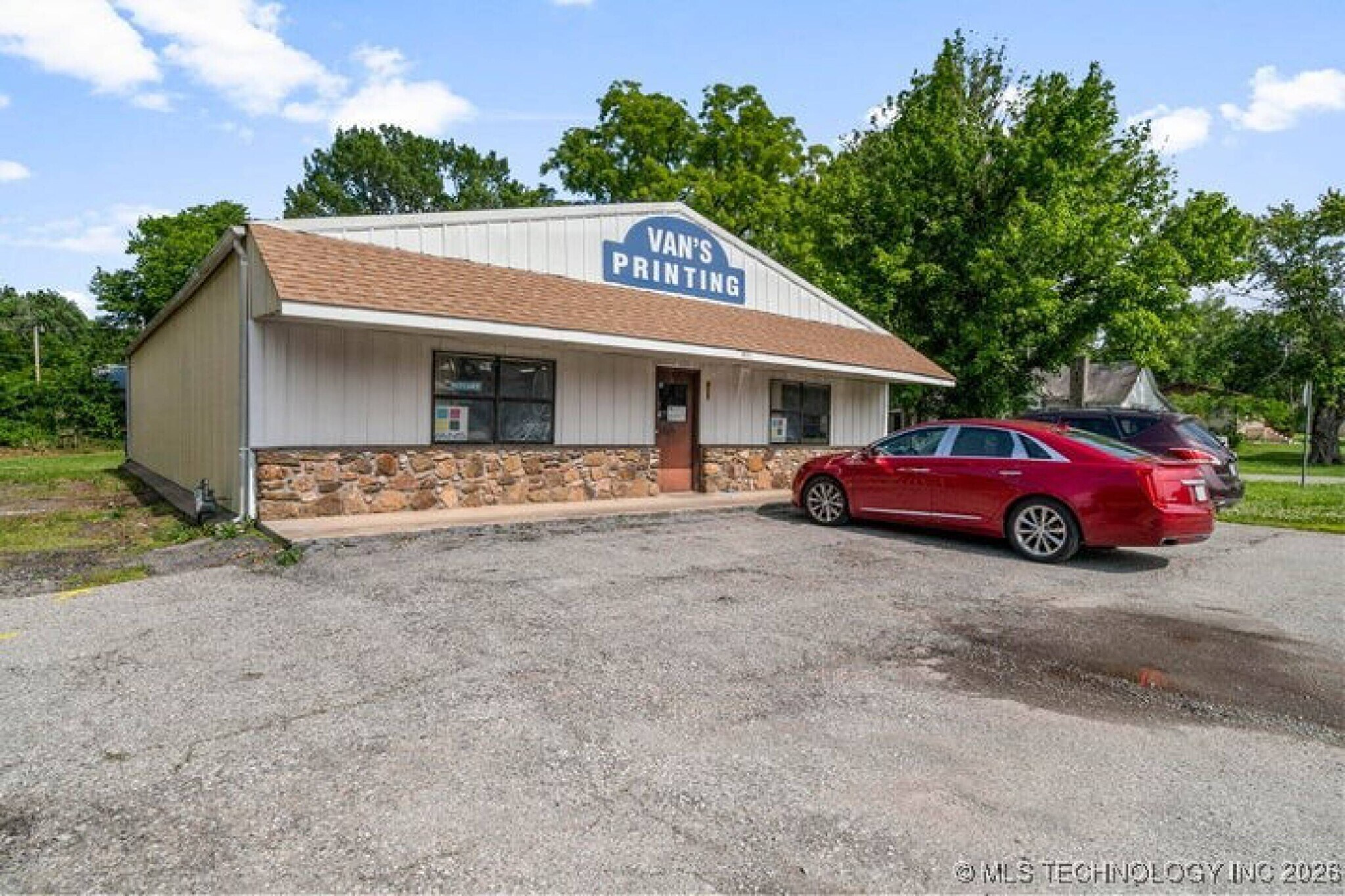 423 S Hazel St, Grove, OK à vendre Photo de l’immeuble– Image 1 sur 9