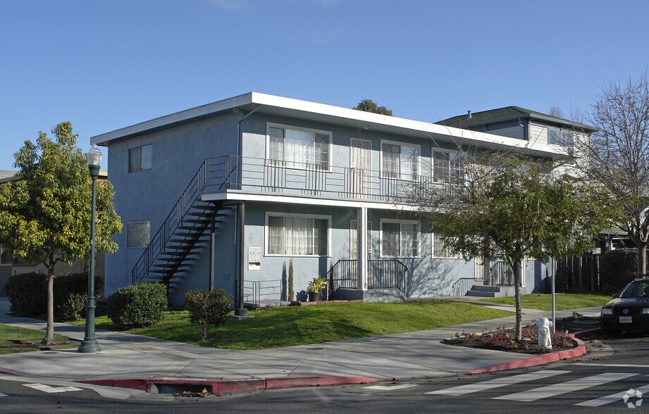 1298 63rd St, Emeryville, CA à vendre - Photo de l’immeuble – Image 2 sur 7