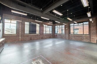 201 W Morehead St, Charlotte, NC à louer Photo intérieure– Image 1 sur 6