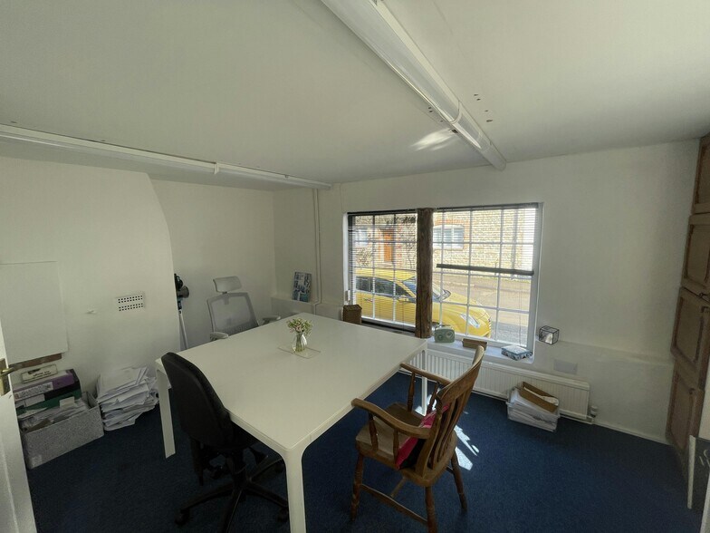 37 High St, Long Crendon à louer - Photo de l’immeuble – Image 2 sur 7