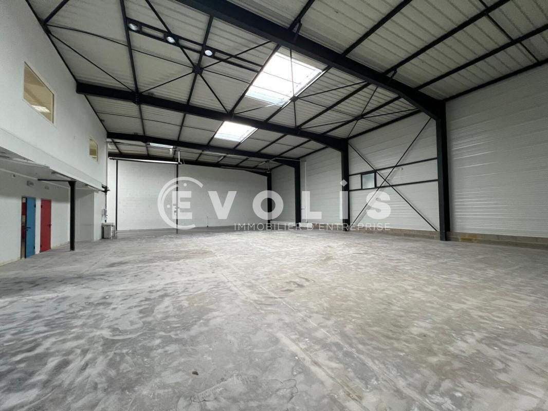 Local d'activités dans Vénissieux à vendre Photo intérieure– Image 1 sur 13