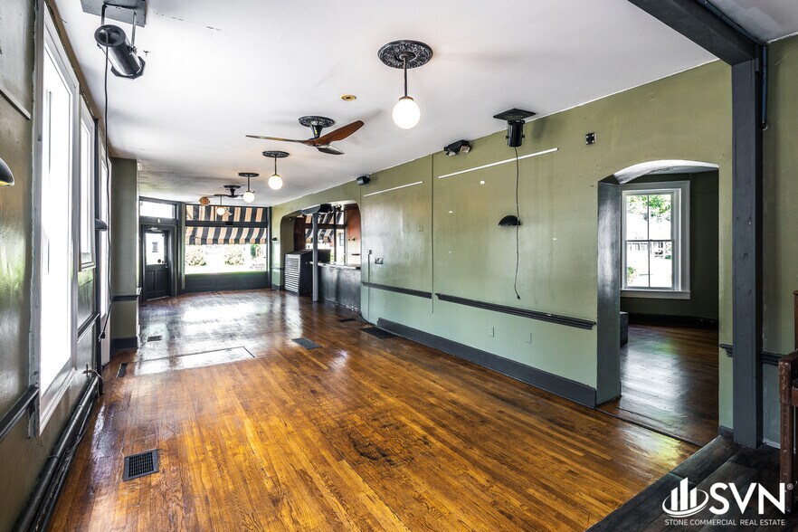 343 E High St, Lexington, KY à louer - Photo de l’immeuble – Image 3 sur 9