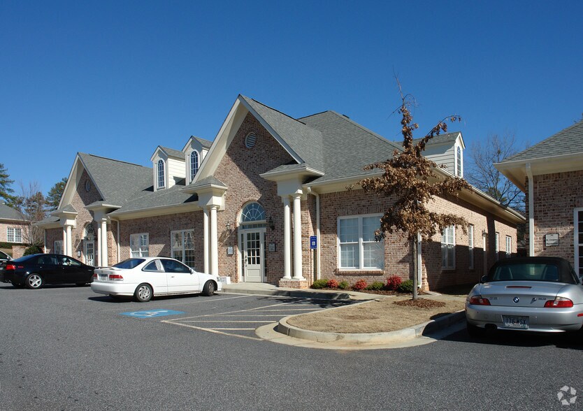 3500 Duluth Park Ln, Duluth, GA à louer - Photo de l’immeuble – Image 2 sur 6