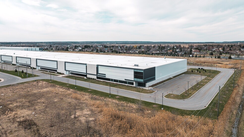 3501 Rue F.-X.-Tessier, Vaudreuil-dorion, QC à louer - Photo de l’immeuble – Image 1 sur 6