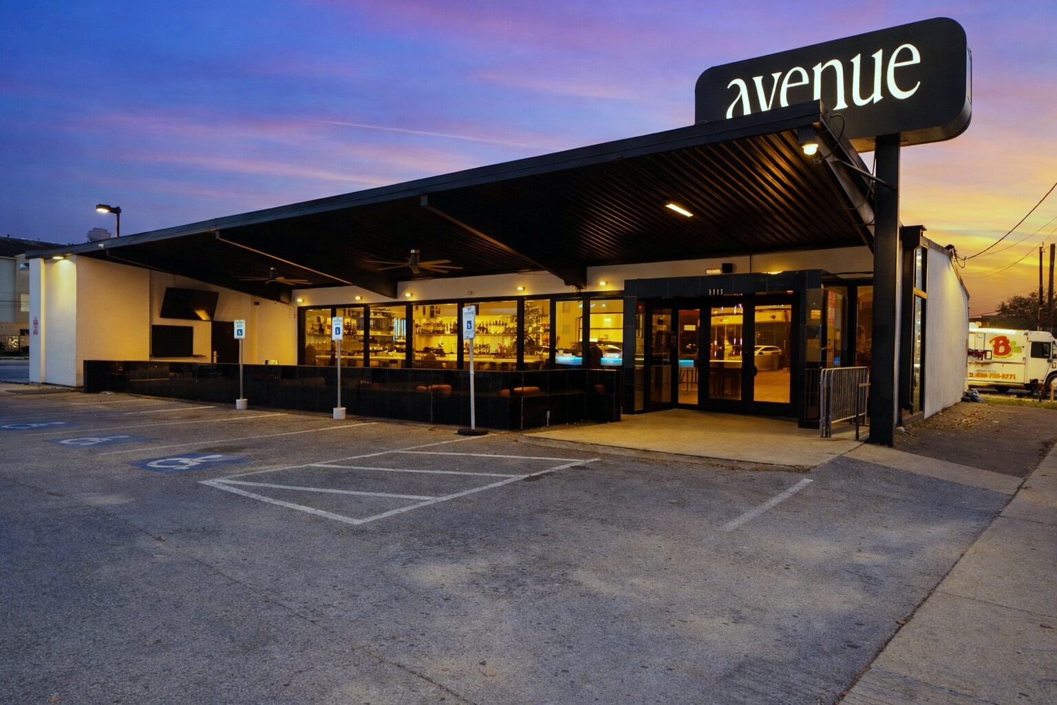 5317 Washington Ave, Houston, TX à louer Photo de l’immeuble– Image 1 sur 27