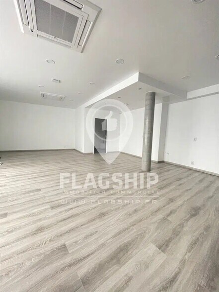 Local commercial dans Sèvres à louer - Photo intérieure – Image 1 sur 8