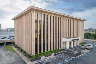 Plus de détails pour 900 Town & Country Blvd, Houston, TX - Bureau à louer
