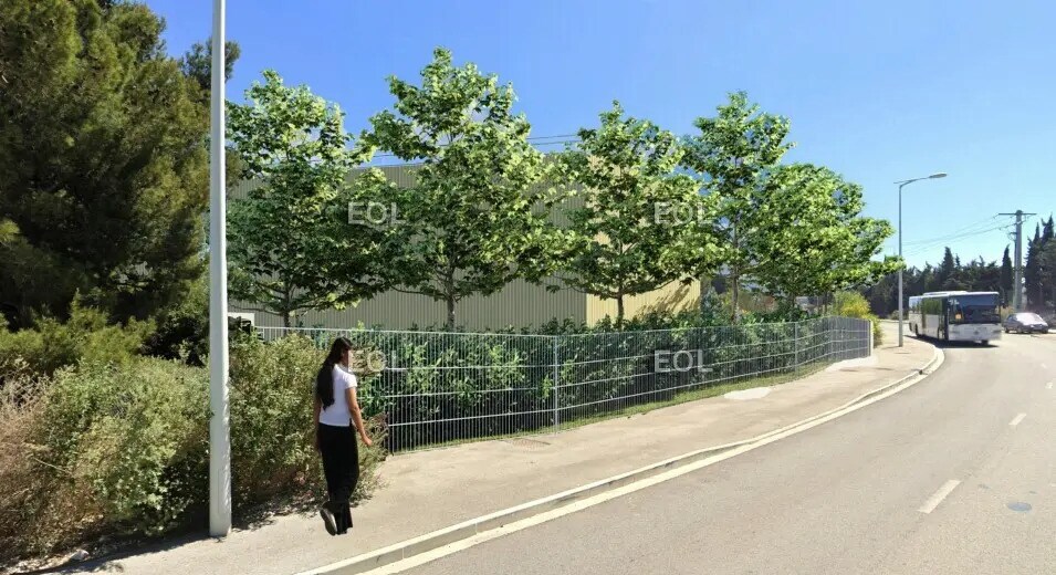 Local d'activités dans Port-de-Bouc à vendre - Photo de l’immeuble – Image 2 sur 2