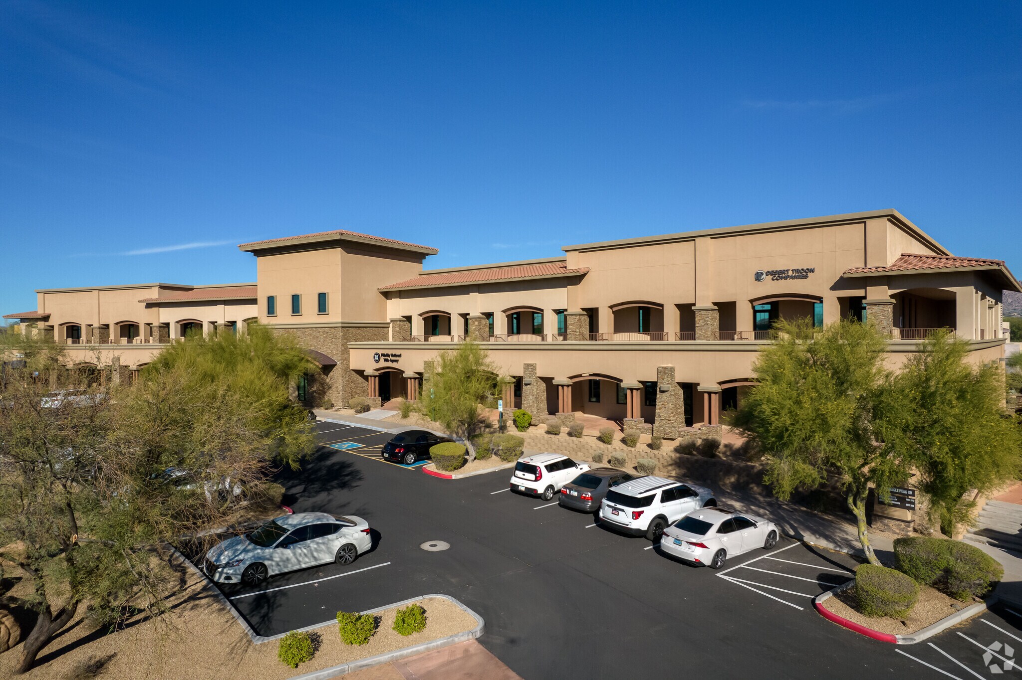 7669 E Pinnacle Peak Rd, Scottsdale, AZ à louer Photo principale– Image 1 sur 8