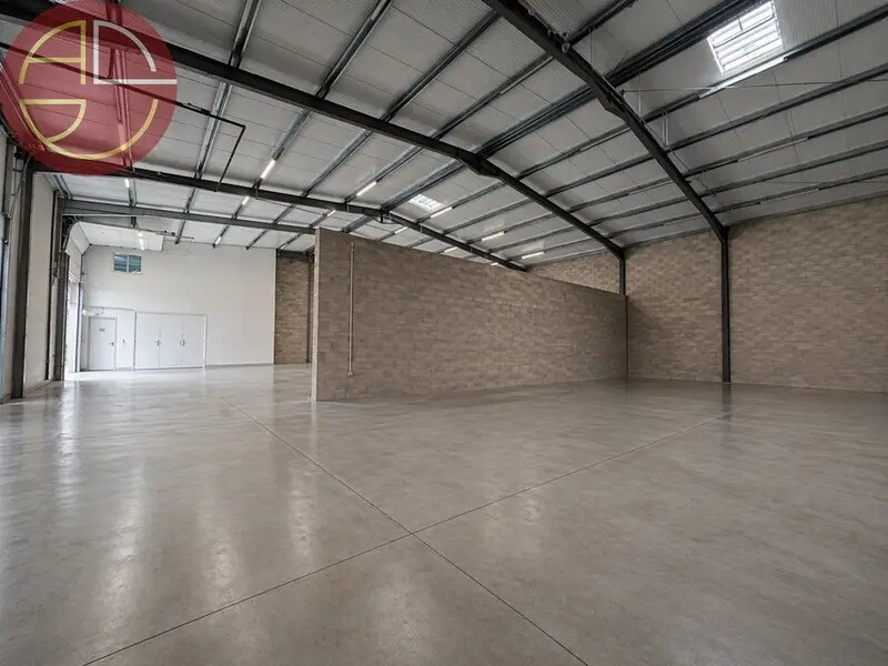 Industriel/Logistique dans Saint-Jory à vendre Photo intérieure– Image 1 sur 17