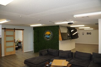 4137 Whitney Ave, Hamden, CT à louer Photo intérieure– Image 2 sur 10