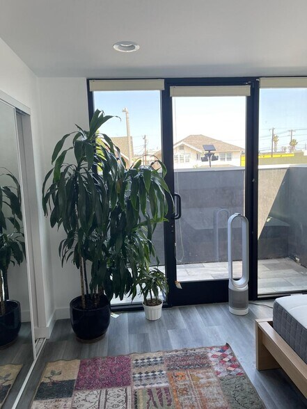 1245 Crenshaw Blvd, Los Angeles, CA à vendre - Photo intérieure – Image 2 sur 12