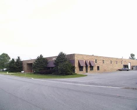 2500 Production Dr, St Charles, IL à louer Photo de l’immeuble– Image 1 sur 15