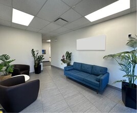 10250A 176th St, Edmonton, AB à louer Photo intérieure– Image 2 sur 11