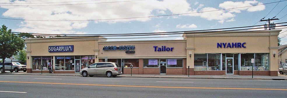 174-182 Merrick Rd, Lynbrook, NY à louer - Photo de l’immeuble – Image 2 sur 12