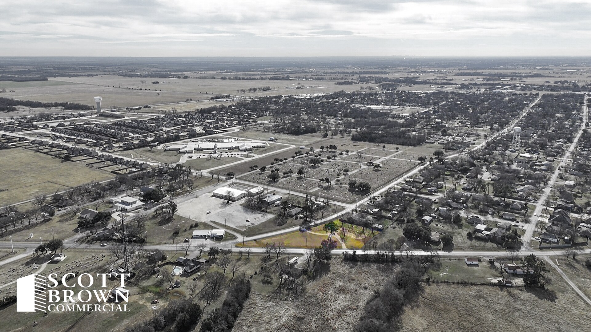 929 N Washington St, Pilot Point, TX à vendre Photo principale– Image 1 sur 5