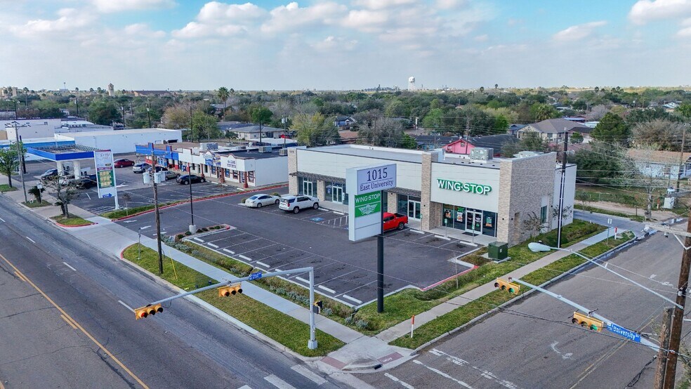 1015 E University Dr, Edinburg, TX à louer - Photo de l’immeuble – Image 2 sur 7