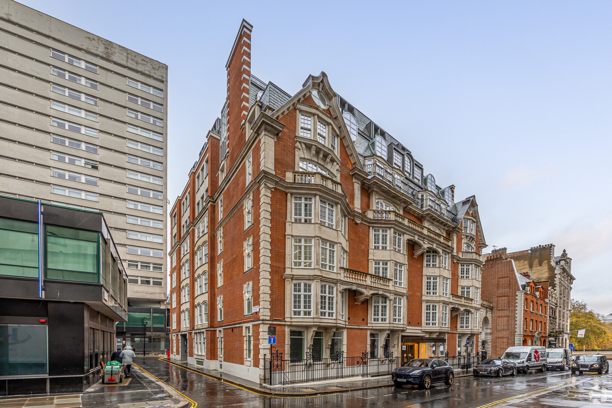 7 Old Park Ln, Londres à vendre Photo principale– Image 1 sur 3