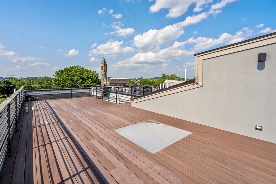 513 C St NE, Washington, DC à louer - Photo de l’immeuble – Image 3 sur 16