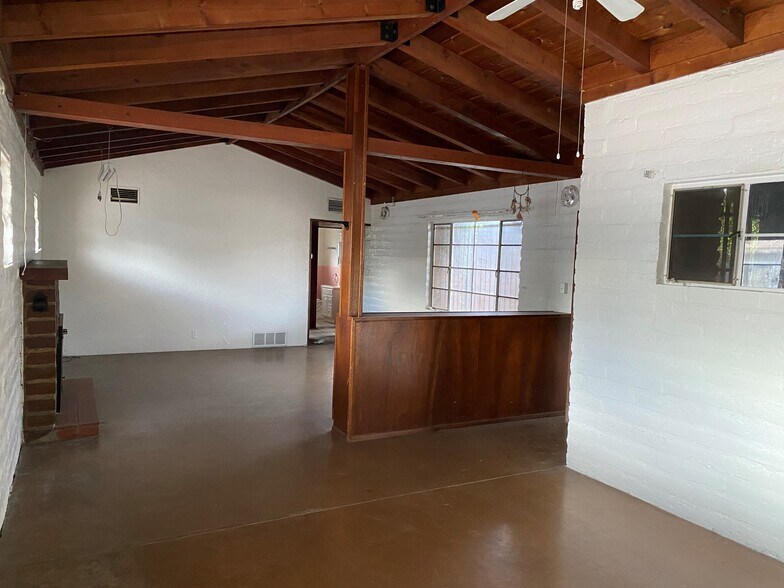4164 N Flowing Wells Rd, Tucson, AZ à louer - Photo de l’immeuble – Image 3 sur 7