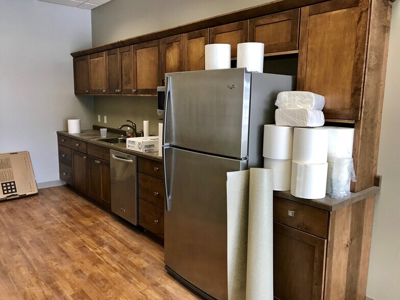 914 S 12th St, Bismarck, ND à louer - Photo intérieure – Image 3 sur 5