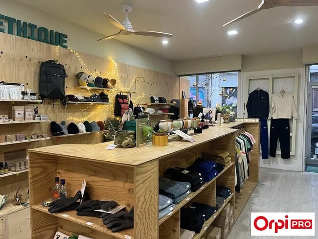 Plus de détails pour Local commercial à louer