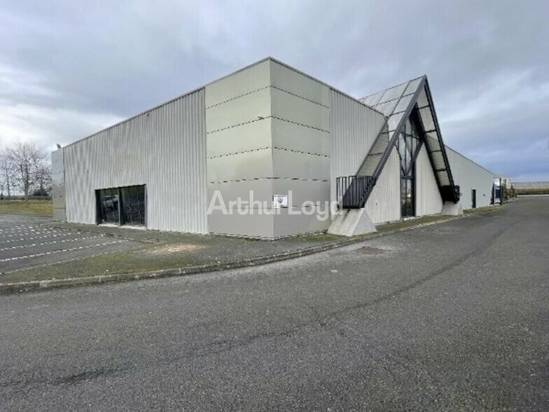 Local commercial dans Reims à louer - Photo de l’immeuble – Image 3 sur 11