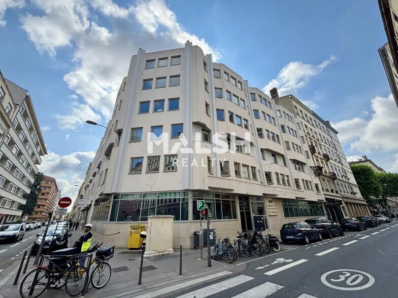 Bureau dans Lyon à louer - Photo de l’immeuble – Image 2 sur 11