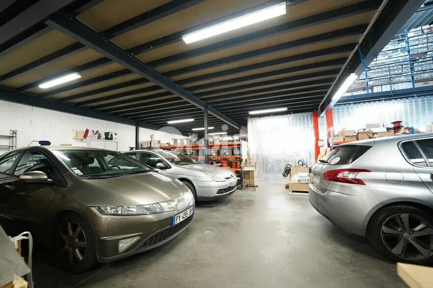 105 Rue Alexandre Dumas, Vaulx-en-Velin à louer - Photo de l’immeuble – Image 3 sur 11