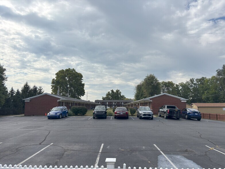 5125 W 10th St, Indianapolis, IN à vendre - Photo de l’immeuble – Image 2 sur 18
