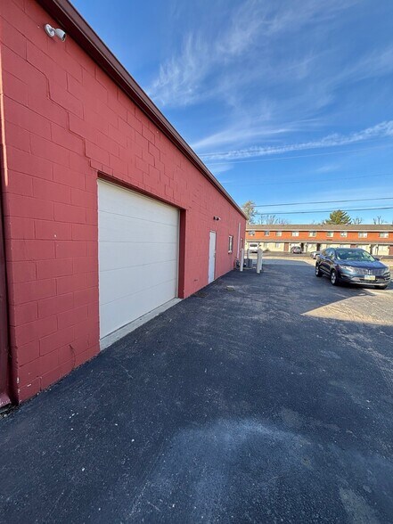 706 W Xenia Dr, Fairborn, OH à vendre - Photo de l’immeuble – Image 3 sur 15