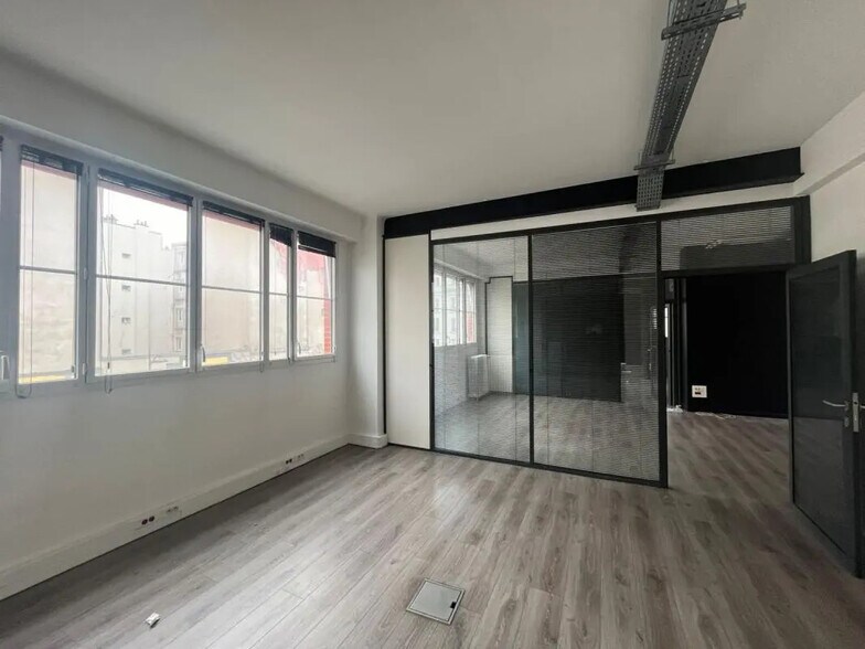 69 Rue De La Fontaine Au Roi, Paris à louer - Photo de l’immeuble – Image 3 sur 10