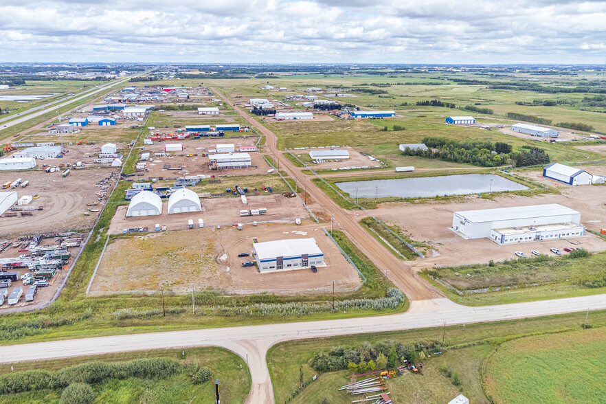 52 Willoughby St, Blackfoot, AB à louer - Photo de l’immeuble – Image 3 sur 25