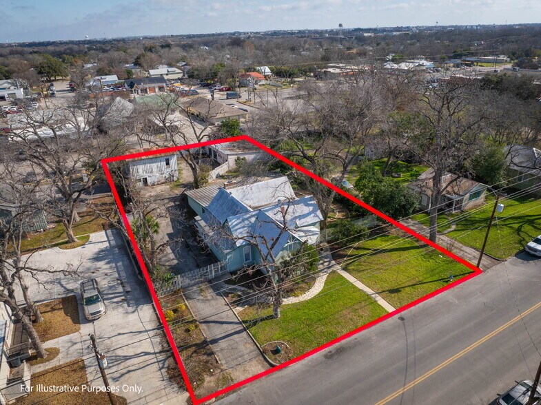 633 S Castell Ave, New Braunfels, TX à vendre - Photo de l’immeuble – Image 3 sur 37