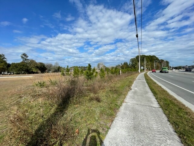 State Road 200, Yulee, FL à vendre - Photo de l’immeuble – Image 2 sur 18