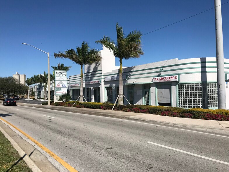 600-610 N US Highway 1, Fort Pierce, FL à louer - Photo de l’immeuble – Image 1 sur 3