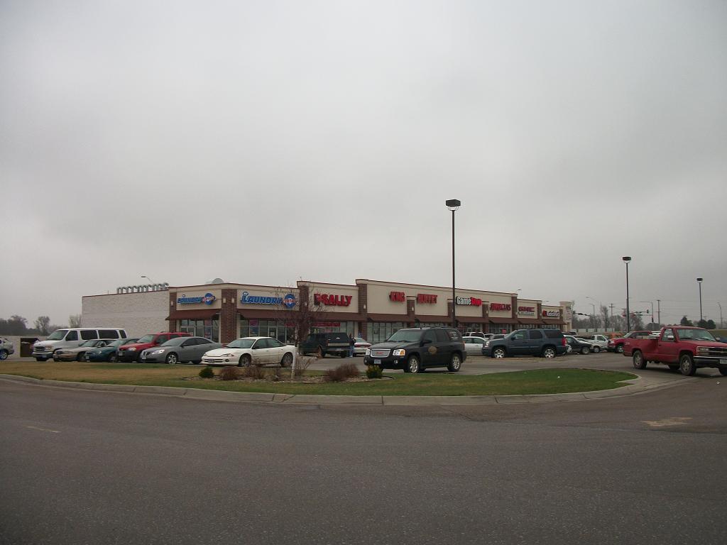 4103 Osborne Dr W, Hastings, NE à louer Photo principale– Image 1 sur 5