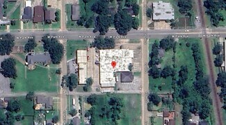 Plus de détails pour 1301 W Park Ave, Orange, TX - Bureau/Local commercial à louer