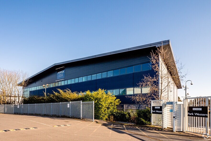 Kendal Av, Londres à louer - Photo de l’immeuble – Image 2 sur 5