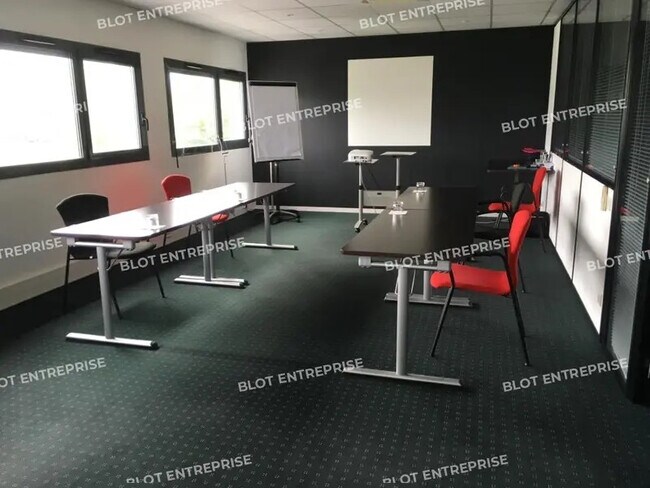 Plus de détails pour 3 Rue Guglielmo Marconi, Saint-Herblain - Bureau à louer