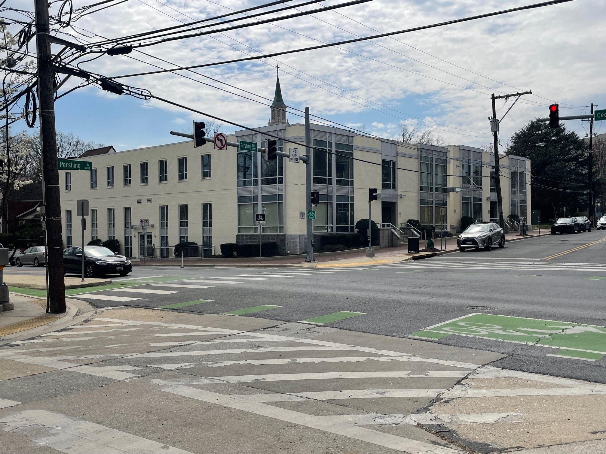 804 Pershing Dr, Silver Spring, MD à vendre Photo principale– Image 1 sur 37