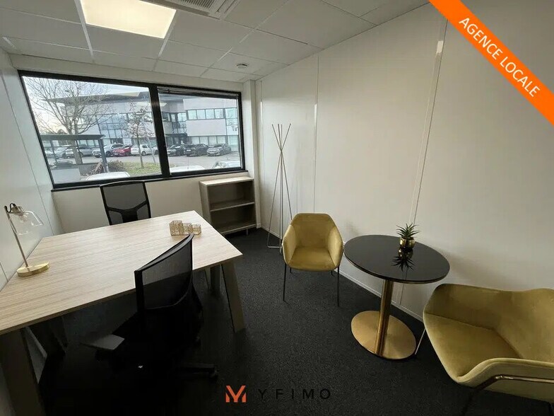 Bureau dans Élancourt à louer - Photo de l’immeuble – Image 1 sur 4