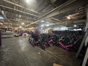 1050 W Rialto Ave, San Bernardino, CA à louer Photo intérieure– Image 1 sur 10