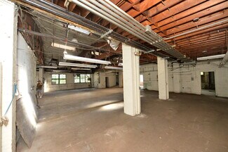 Plus de détails pour 45 S Broad St, Ridgewood, NJ - Local commercial à louer